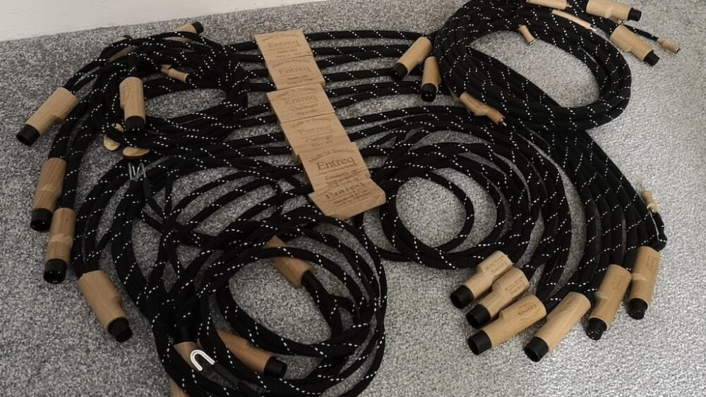 Special Offers on Pre-owned Entreq XLR & RCA Interconnects!