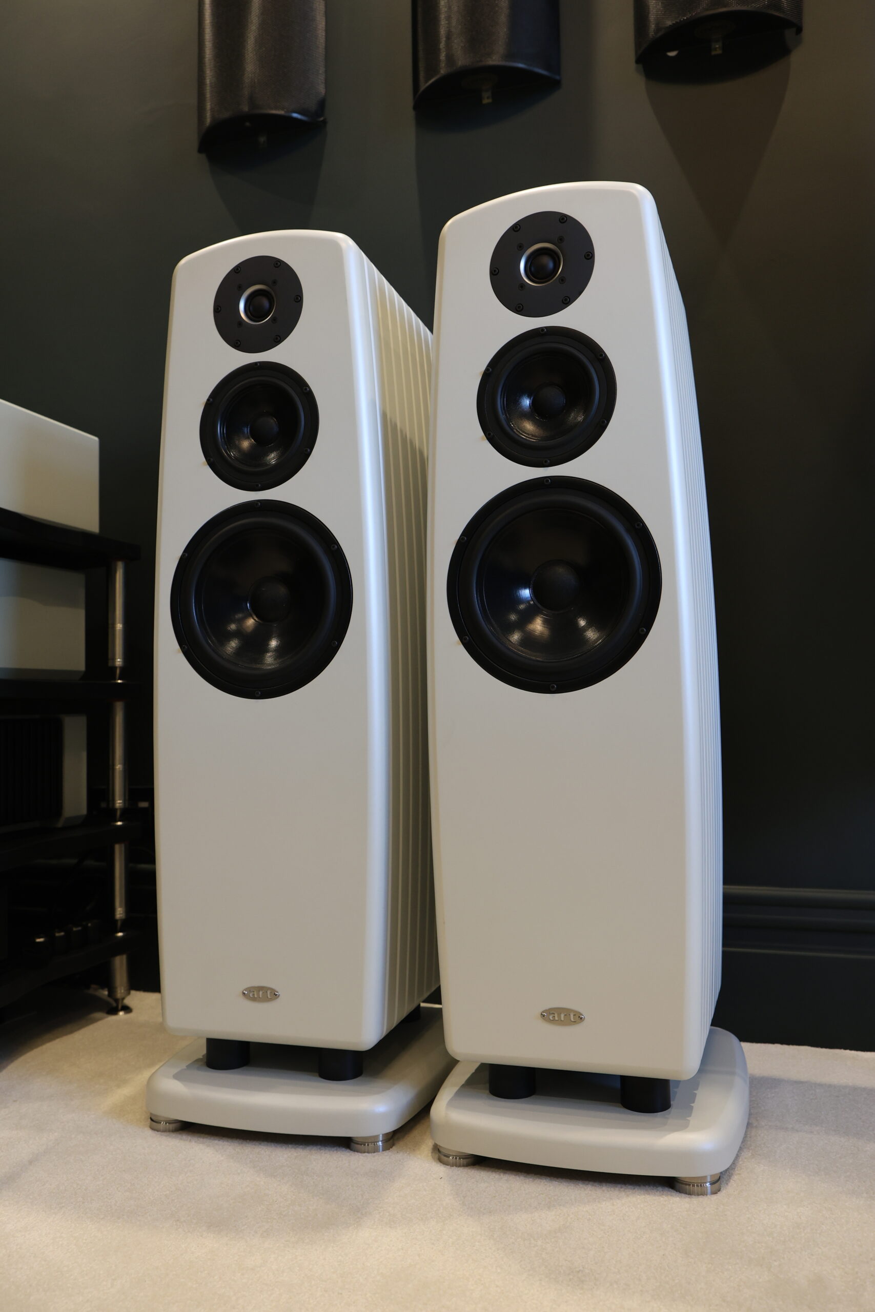 Art Nouveau 8 Loudspeakers @ Audio Therapy