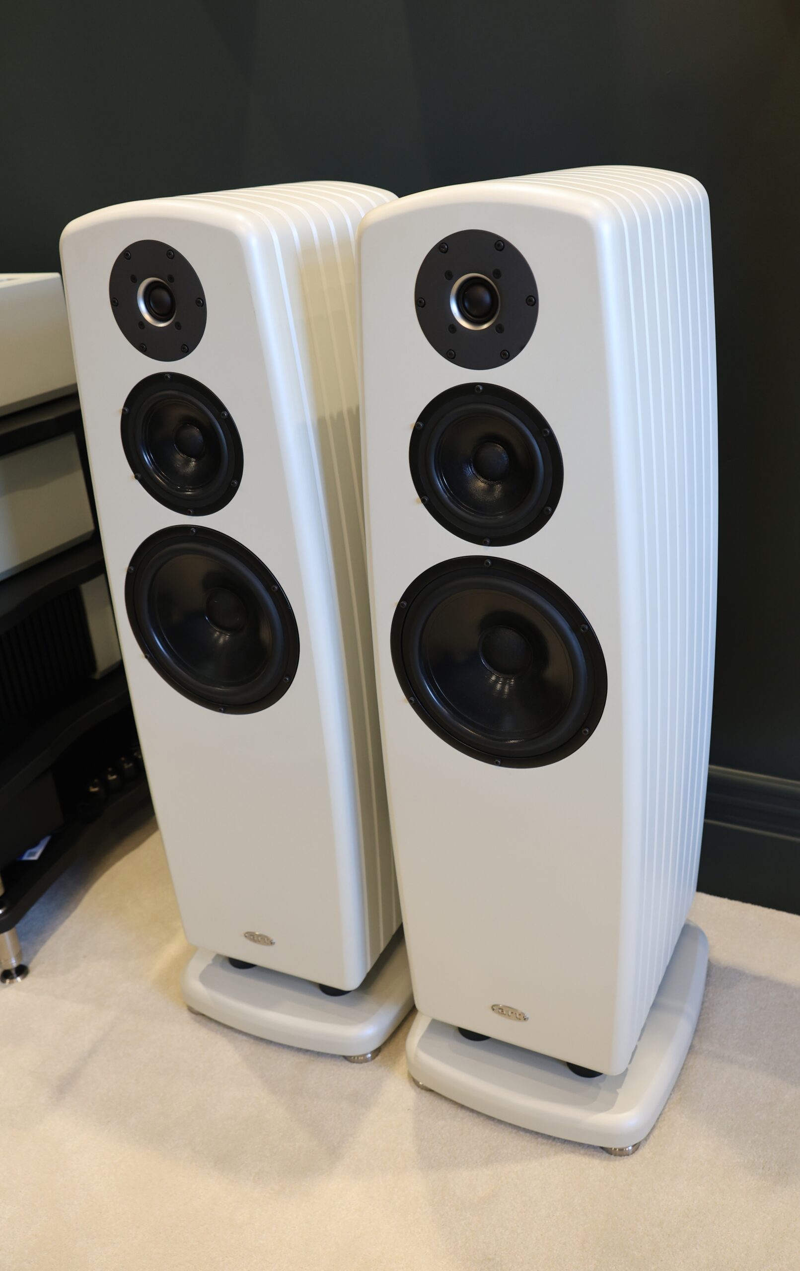 Art Nouveau 8 Loudspeakers @ Audio Therapy