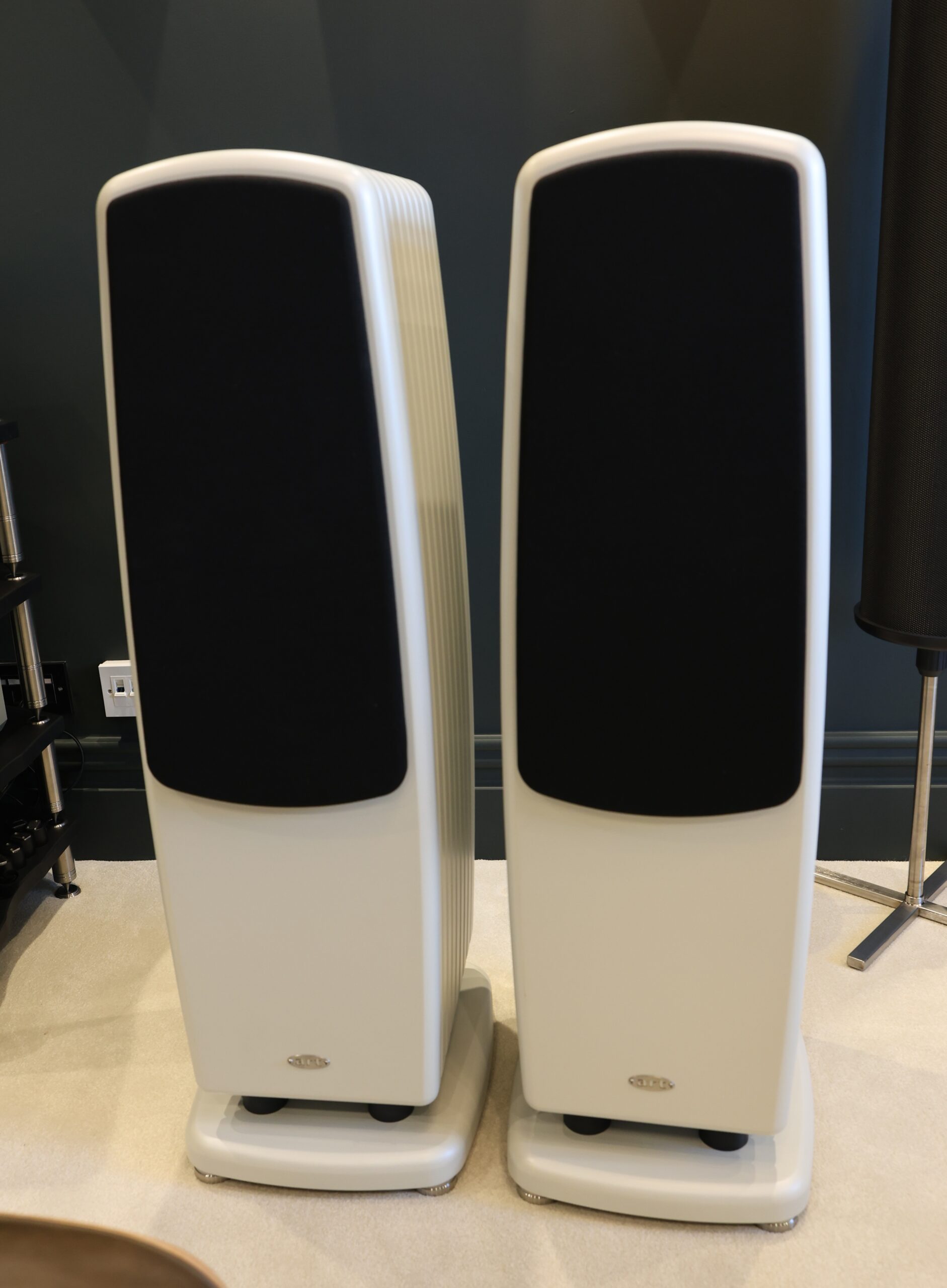 Art Nouveau 8 Loudspeakers @ Audio Therapy