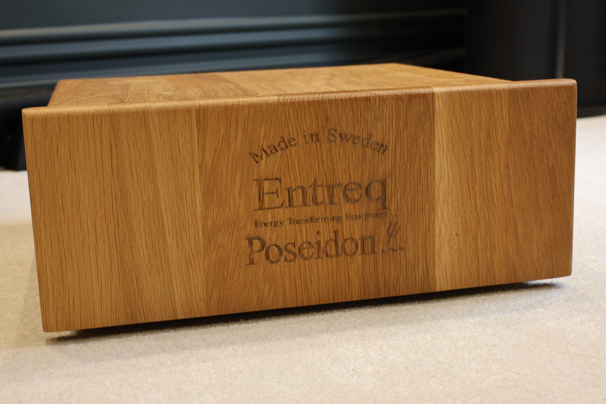 Entreq Poseidon Ground Box @ Audio Therapy