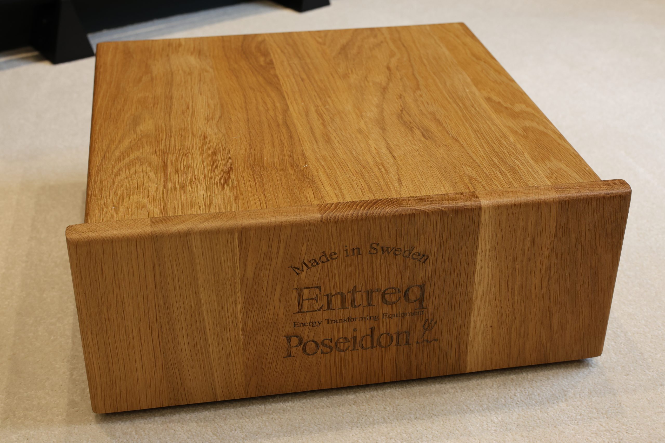 Entreq Poseidon Ground Box @ Audio Therapy