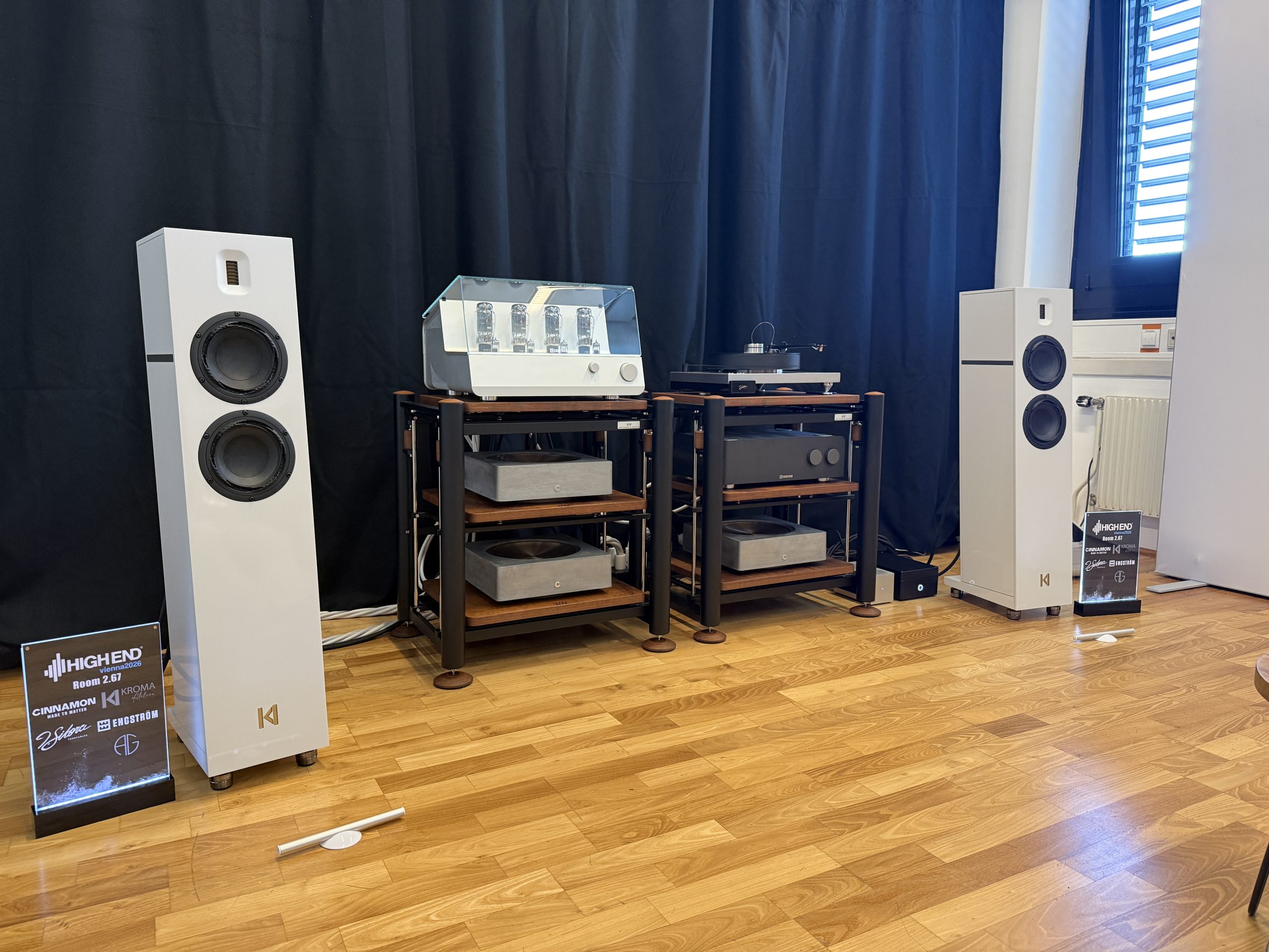 Kroma Atelier Thais @ Audio Therapy