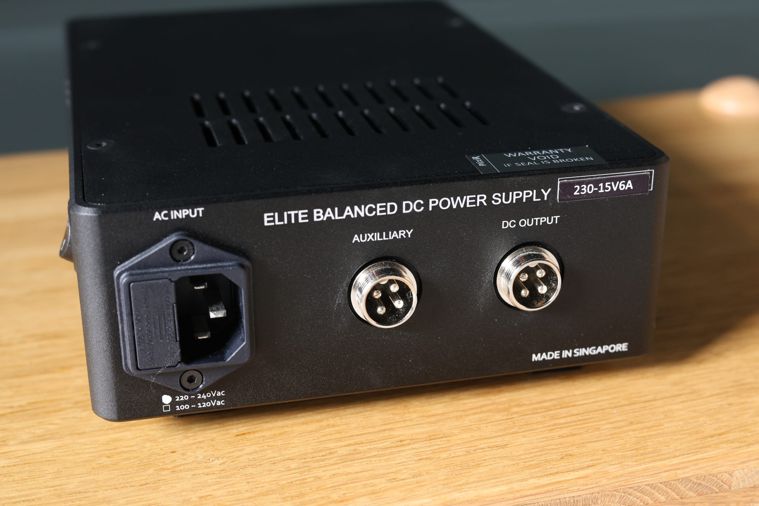 Plixir Elite BDC 15V Dual Output Power Supply @ Audio Therapy