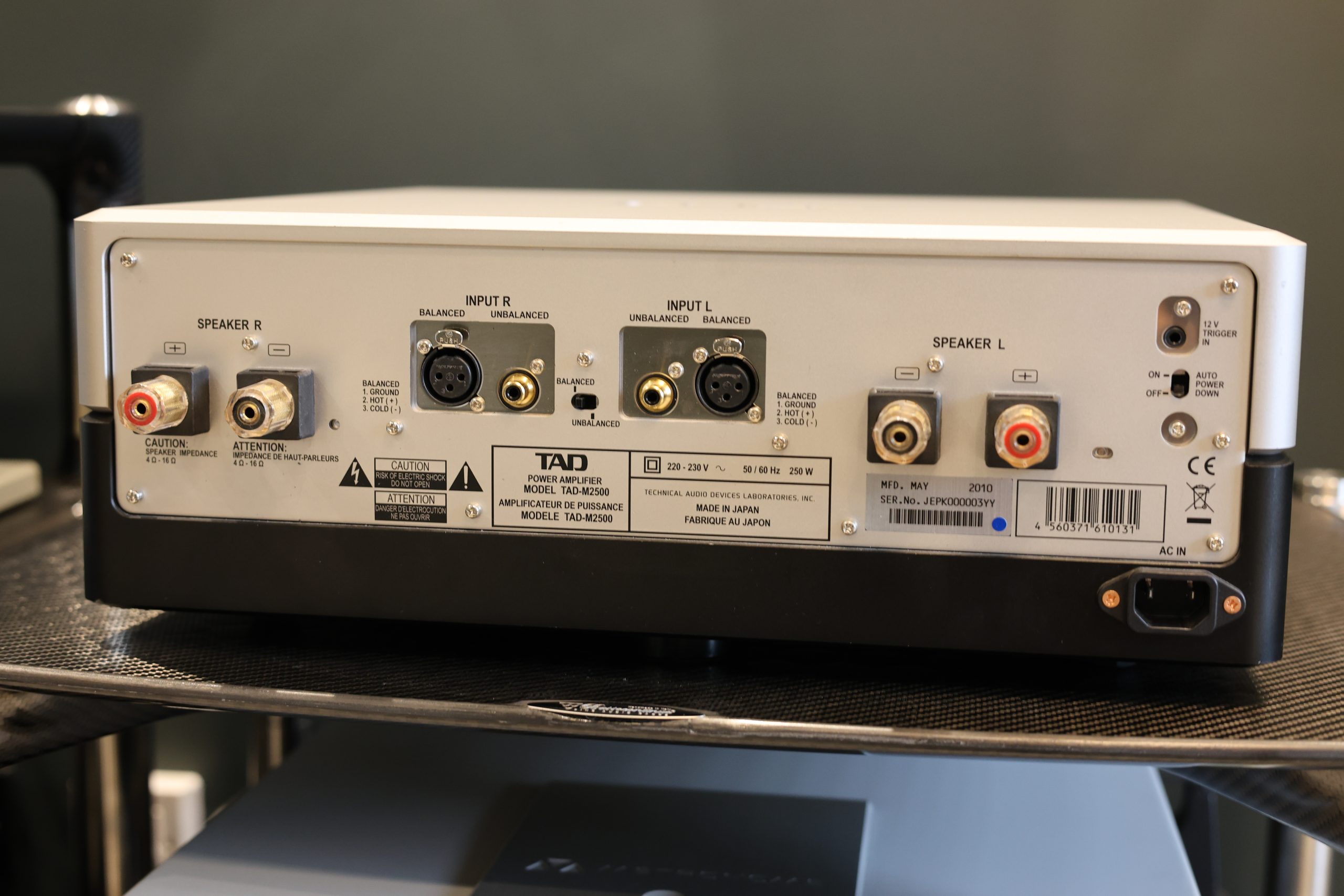 TAD M2500 mk1 Power Amplifier @ Audio Therapy