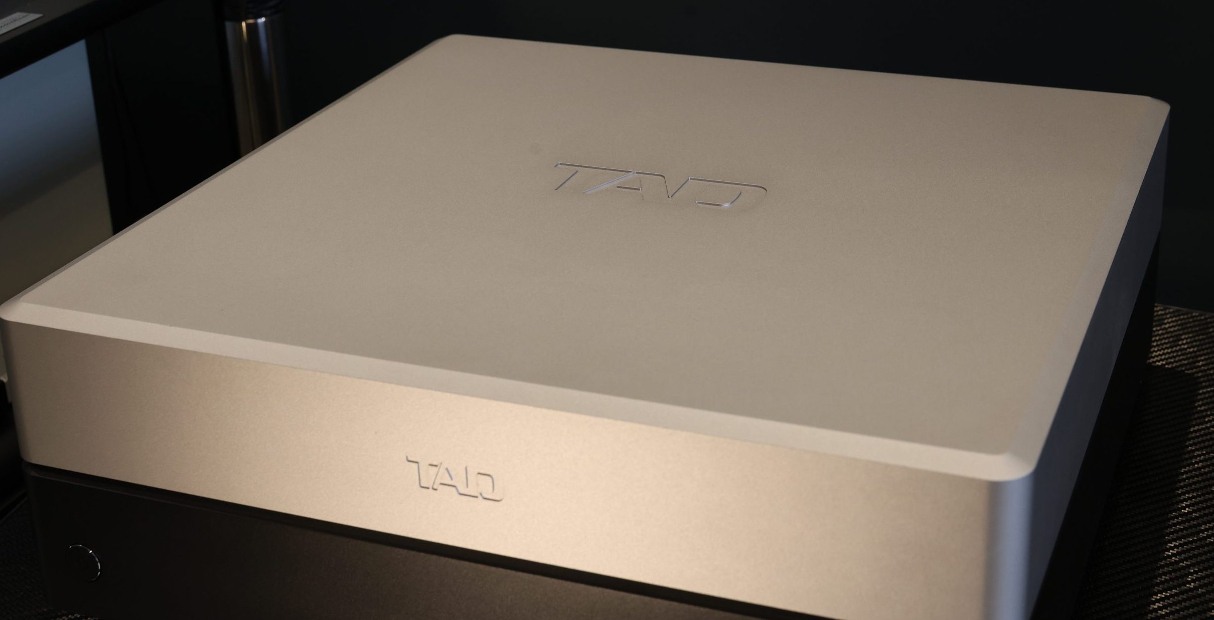 TAD M2500 mk1 Power Amplifier @ Audio Therapy