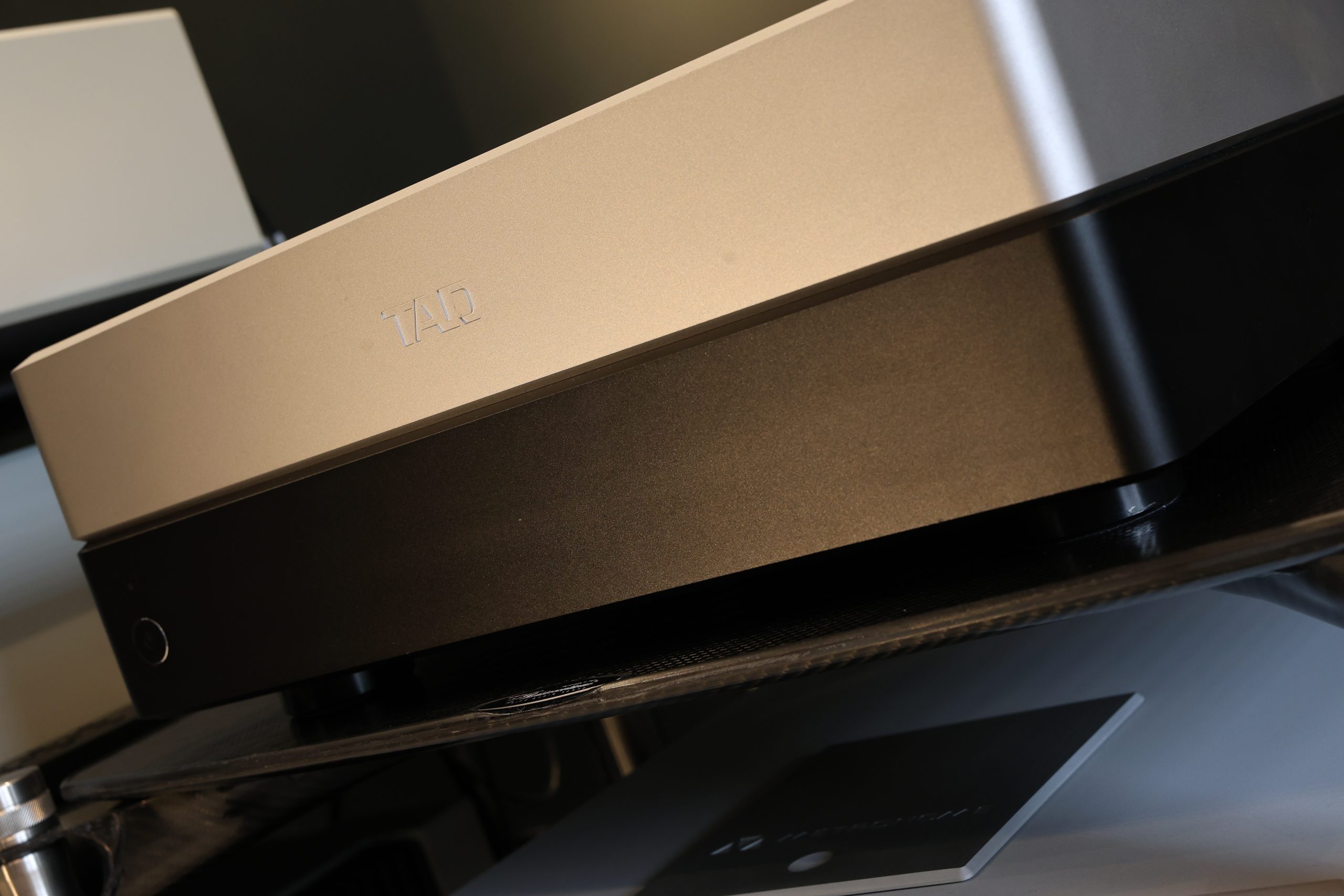 TAD M2500 mk1 Power Amplifier @ Audio Therapy