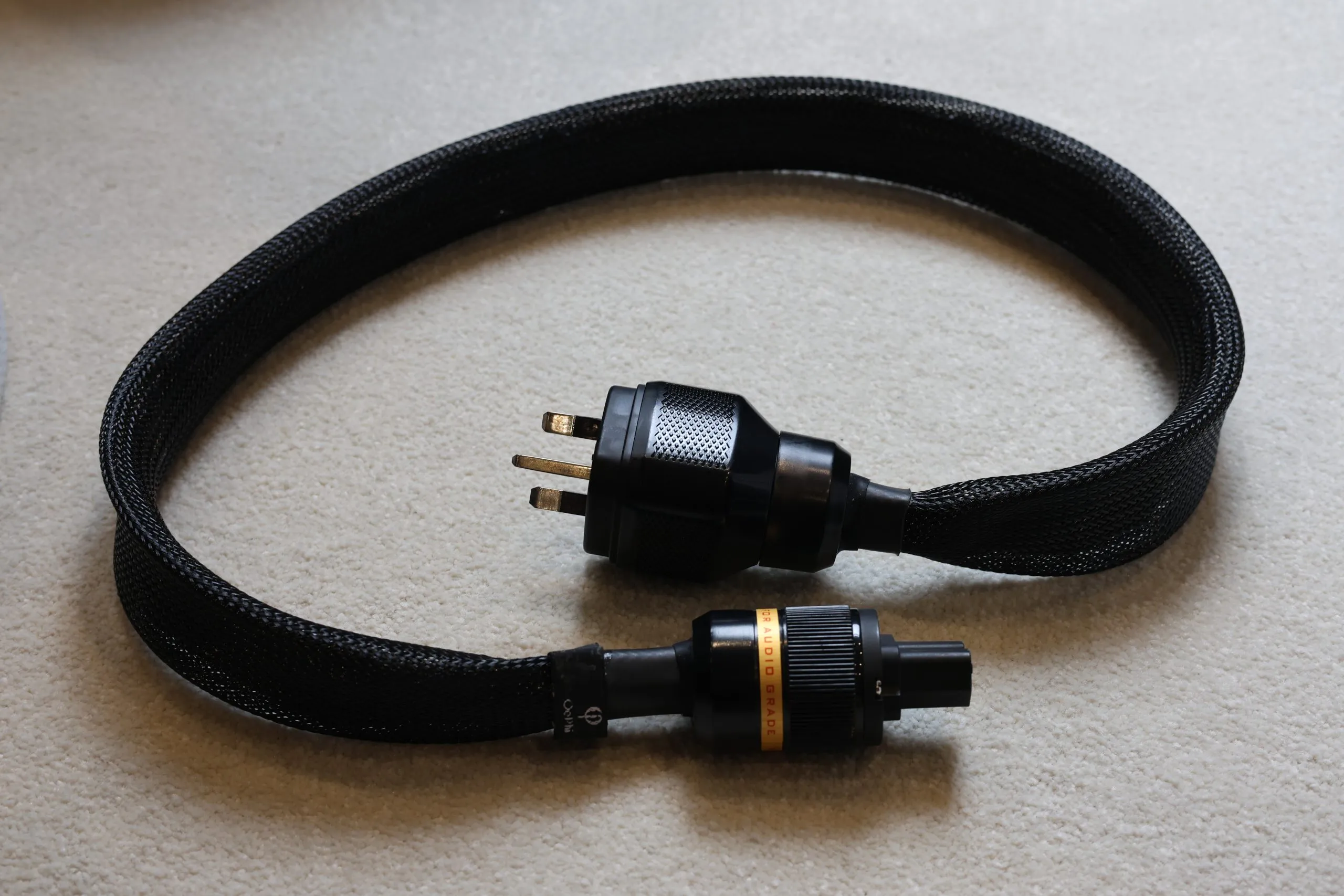 OePhi Ascendence Power Cable.